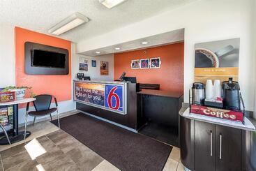 Motel 6sparks, Nv  Airport  Sparks