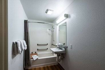 Motel 6sparks, Nv  Airport  Sparks
