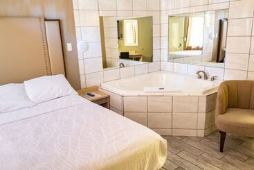 Мотель Budgetel Inn & Suites