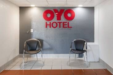 مُتل Oyo Houston Katy Freeway