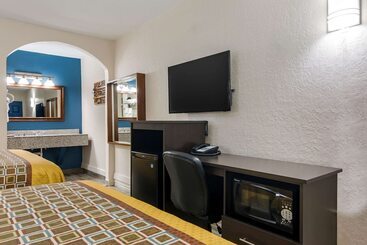 مُتل Rodeway Inn Broken Bowhochatown