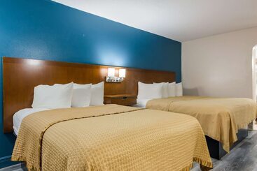 مُتل Rodeway Inn Broken Bowhochatown