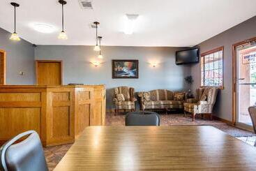 مُتل Rodeway Inn Broken Bowhochatown