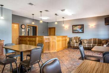 مُتل Rodeway Inn Broken Bowhochatown