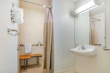 مُتل Rodeway Inn