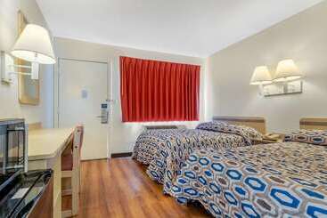 مُتل Rodeway Inn