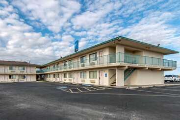 مُتل Rodeway Inn