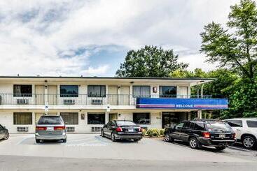 مُتل Rodeway Inn Winston Salem Route 52