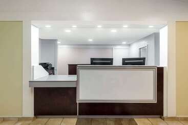 مُتل Travelodge By Wyndham Essington / Philadelphia Airport