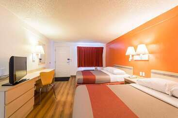 مُتل Travelodge By Wyndham Essington / Philadelphia Airport