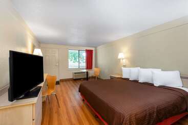 مُتل Travelodge By Wyndham Essington / Philadelphia Airport