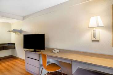مُتل Travelodge By Wyndham Essington / Philadelphia Airport