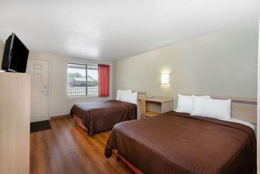 مُتل Travelodge By Wyndham Essington / Philadelphia Airport