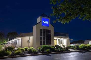 مُتل Travelodge By Wyndham Essington / Philadelphia Airport