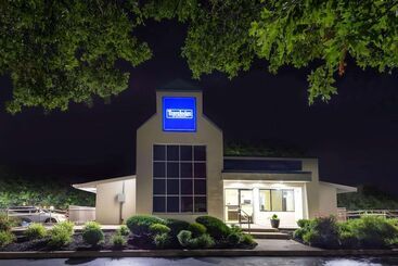 مُتل Travelodge By Wyndham Essington / Philadelphia Airport