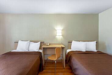 مُتل Travelodge By Wyndham Essington / Philadelphia Airport