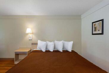 مُتل Travelodge By Wyndham Essington / Philadelphia Airport