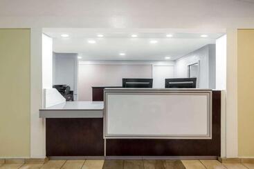 مُتل Travelodge By Wyndham Essington / Philadelphia Airport