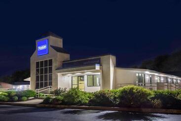 مُتل Travelodge By Wyndham Essington / Philadelphia Airport