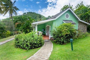 استراحتگاه East Winds St. Lucia All Inclusive