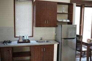 استراحتگاه Medewi Bay Retreat