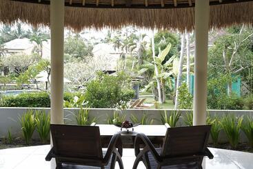 استراحتگاه Medewi Bay Retreat