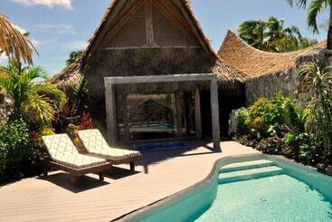 Aitutaki Escape