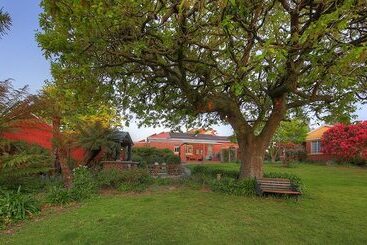 Alexandria Bed And Breakfast