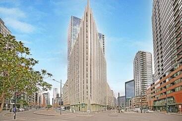 Astra Apartments   Docklands