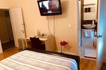 تختخواب و صبحانه Inn On The Broadway