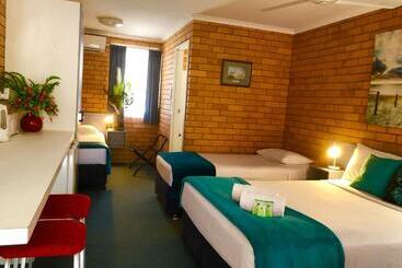 Bosuns Inn Motel