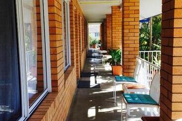 Bosuns Inn Motel