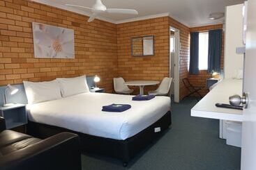 Bosuns Inn Motel