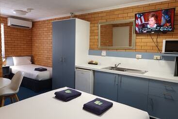 Bosuns Inn Motel