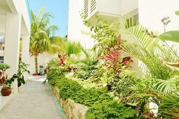 Corales Suites