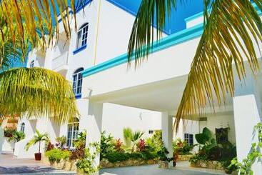 Corales Suites