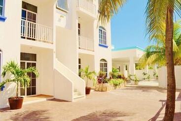 Corales Suites