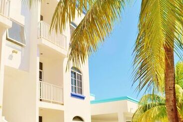 Corales Suites
