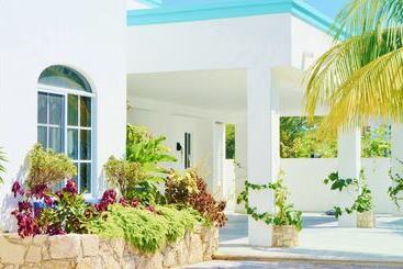 Corales Suites
