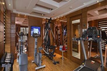 Fortune District Centre, Ghaziabad   Member Itc Hotels  Group