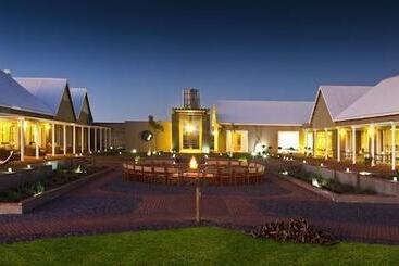 هتل Africa Safari Lodge