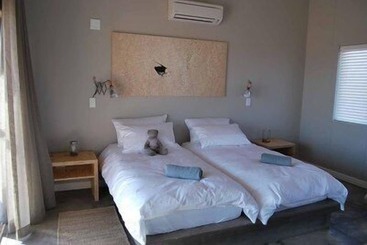 هتل Africa Safari Lodge