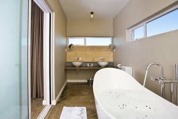 هتل Africa Safari Lodge