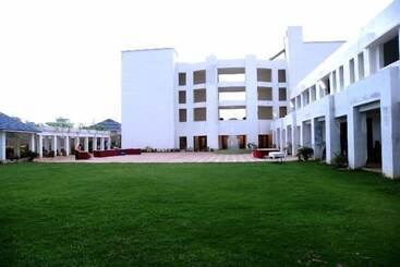 هتل Blue Lily Beach Resort