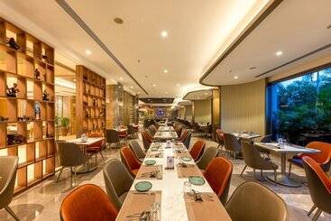 هتل Express Inn The Business Luxury