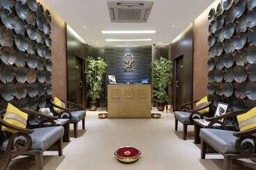 هتل Express Inn The Business Luxury