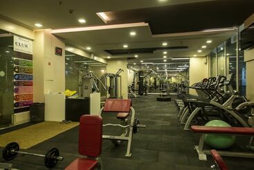 هتل Express Inn The Business Luxury