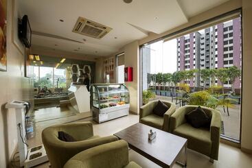 هتل Express Inn The Business Luxury
