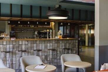 هتل Ibis Lyon Est Meyzieu