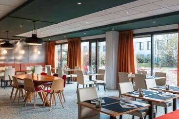 هتل Ibis Lyon Est Meyzieu